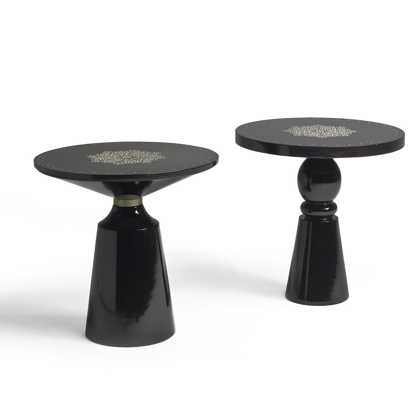 https://a.1stdibscdn.com/mercer-bistro-table-for-sale-picture-2/22569652/f_225883621613632771923/FRATMB_148_A20200402_46_229d2c_master.jpg