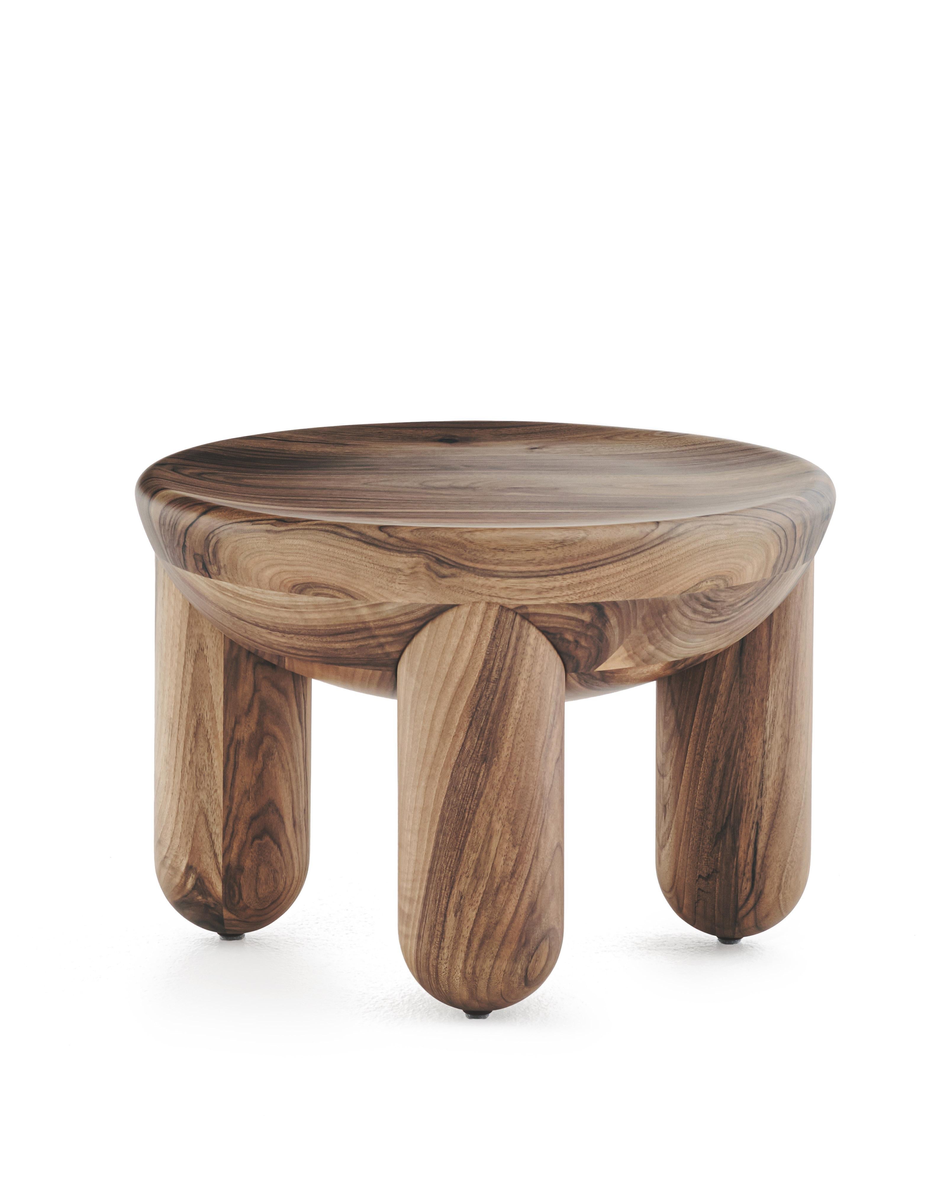 https://a.1stdibscdn.com/wooden-coffee-table-freyja-1-in-walnut-finish-by-noom-for-sale-picture-3/f_42321/f_318402221671555350281/FREYJA_COFFEE_TABLE_1_Walnut_2__master.jpg