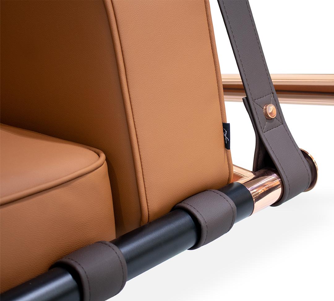 https://a.1stdibscdn.com/contemporary-outdoor-swing-sofa-stainless-steel-waterproof-synthetic-leather-for-sale-picture-7/f_56702/f_311115321667391944121/Fable_Swing_6_master.jpg