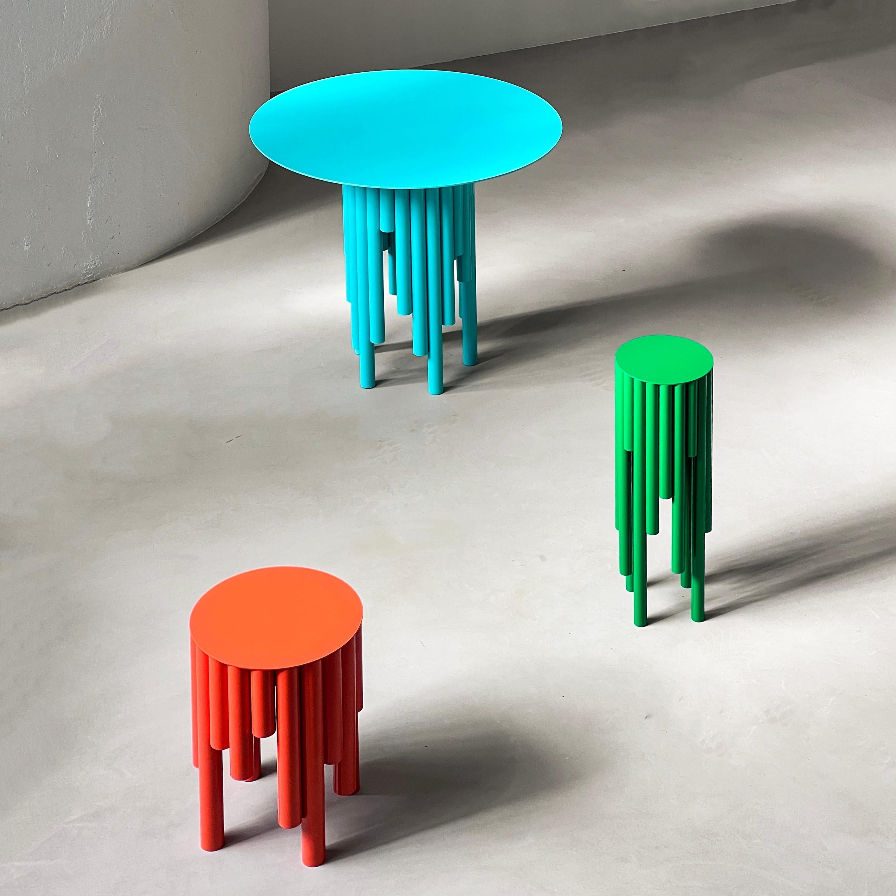 https://a.1stdibscdn.com/round-dining-table-kitchen-table-tea-table-entryway-table-in-tiffany-blue-for-sale-picture-2/f_77822/f_480028821765810439330/Famiglia_master.jpg