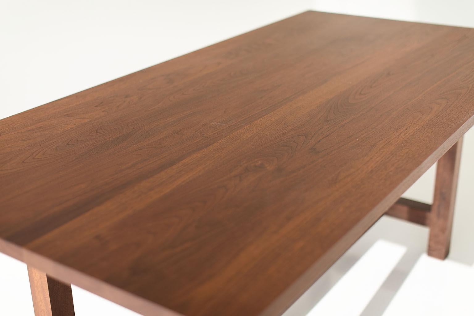 https://a.1stdibscdn.com/farm-table-walnut-for-sale-picture-4/f_9720/1579193389339/Farm_Table_Walnut_04_master.jpg