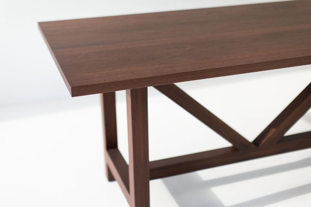 https://a.1stdibscdn.com/farm-table-walnut-for-sale-picture-5/f_9720/1579193387975/Farm_Table_Walnut_05_master.jpg
