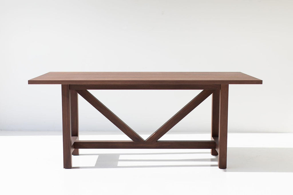 https://a.1stdibscdn.com/farm-table-walnut-for-sale-picture-9/f_9720/1579193393371/Farm_Table_Walnut_09_master.jpg