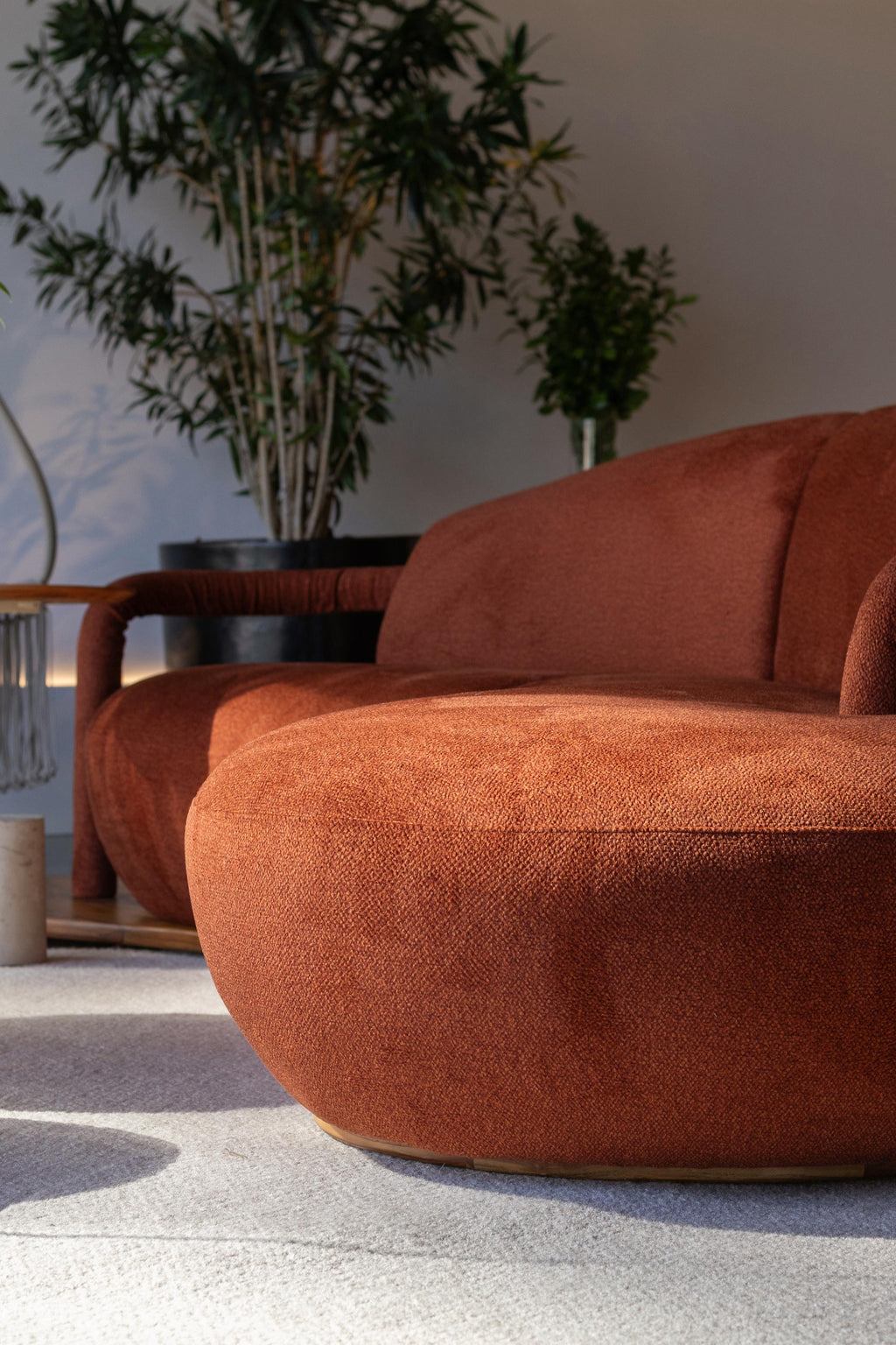 https://a.1stdibscdn.com/felicita-organic-sofa-in-boucle-aluminum-and-teka-wood-for-sale-picture-7/f_56842/f_469993321760124160434/Felicit_1870_master.JPG
