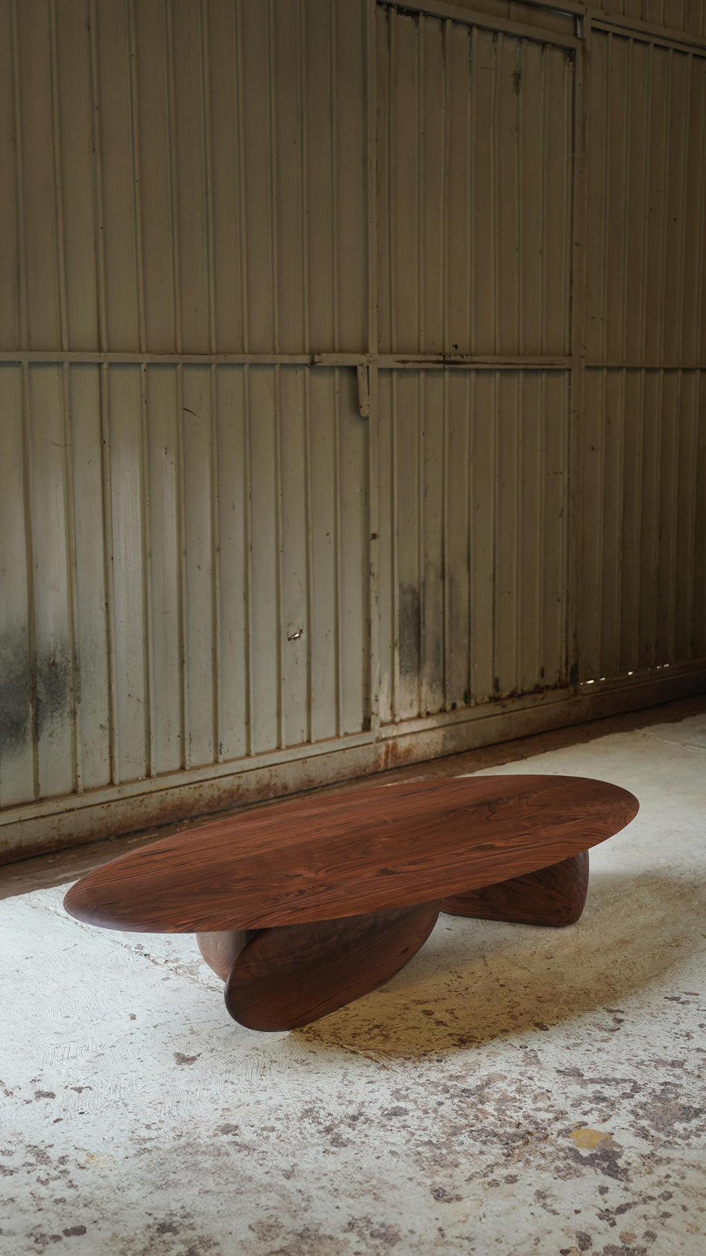 https://a.1stdibscdn.com/solid-wood-black-tinted-coffee-table-fishes-series-7-by-joel-escalona-for-sale-picture-6/f_39563/f_492486121773674633479/Fishes_07_Coffee_Table_by_Joel_Escalona_5_master.JPG