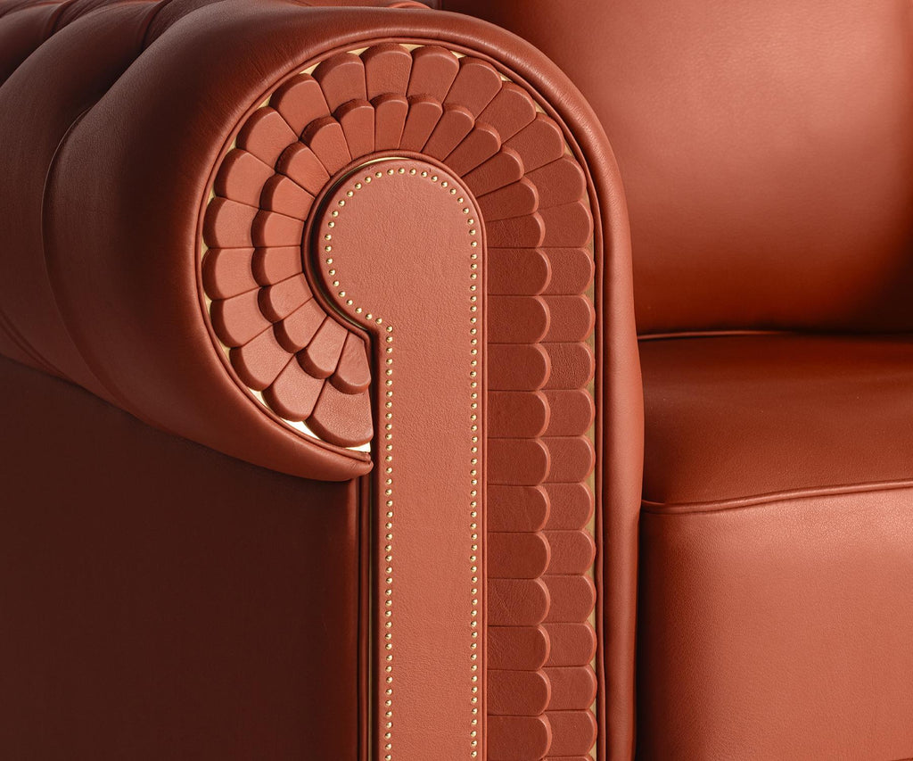 https://a.1stdibscdn.com/fitz-chesterfield-sofa-by-madheke-for-sale-picture-6/f_103712/f_467661421758610812796/Fitz_Chesterfield_Single_Seater_Sofa_Madheke_7_1__master.jpg