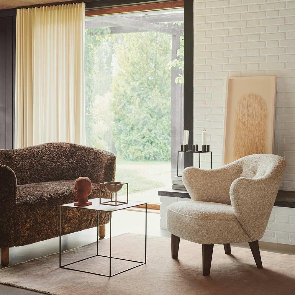 https://a.1stdibscdn.com/flemming-lassen-mingle-sofa-moonlight-sheepskin-dark-stained-oak-for-audo-for-sale-picture-5/f_104122/f_447419921745614931291/Flemming_Lassen_Mingle_Sofa_Moonlight_Sheepskin_Dark_Stained_Oak_4_master.jpg