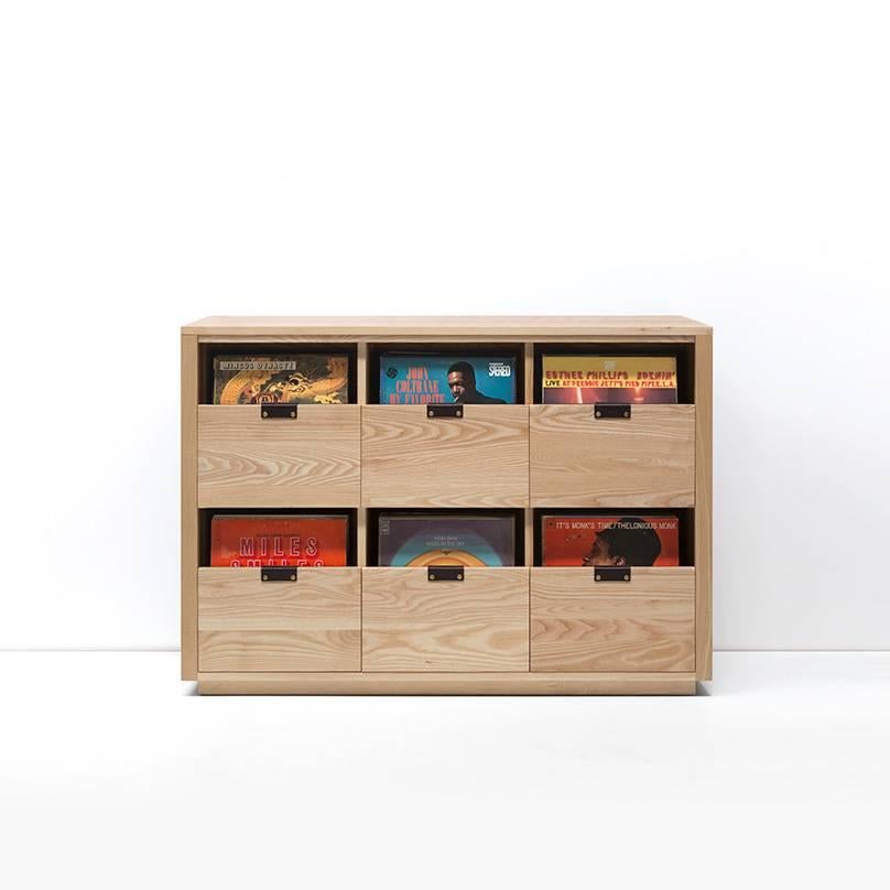 https://a.1stdibscdn.com/dovetail-3-x-2-vinyl-storage-cabinet-solid-natural-walnut-for-sale-picture-3/f_27523/f_158919821566504505063/FlipMasterSQ_0005_3x2_Natural_master.jpg