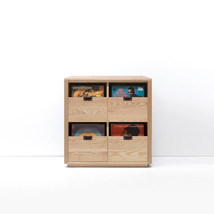 https://a.1stdibscdn.com/dovetail-2-x-2-vinyl-storage-cabinet-solid-natural-walnut-for-sale-picture-3/f_27523/f_158917421566503758626/FlipMasterSQ_0006_2x2_Natural_master.jpg