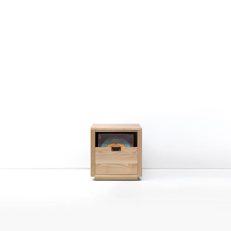 https://a.1stdibscdn.com/dovetail-1-x-1-vinyl-storage-cabinet-natural-walnut-for-sale-picture-3/f_27523/f_158912721566502131388/FlipMasterSQ_0011_1x1_Natural_master.jpg
