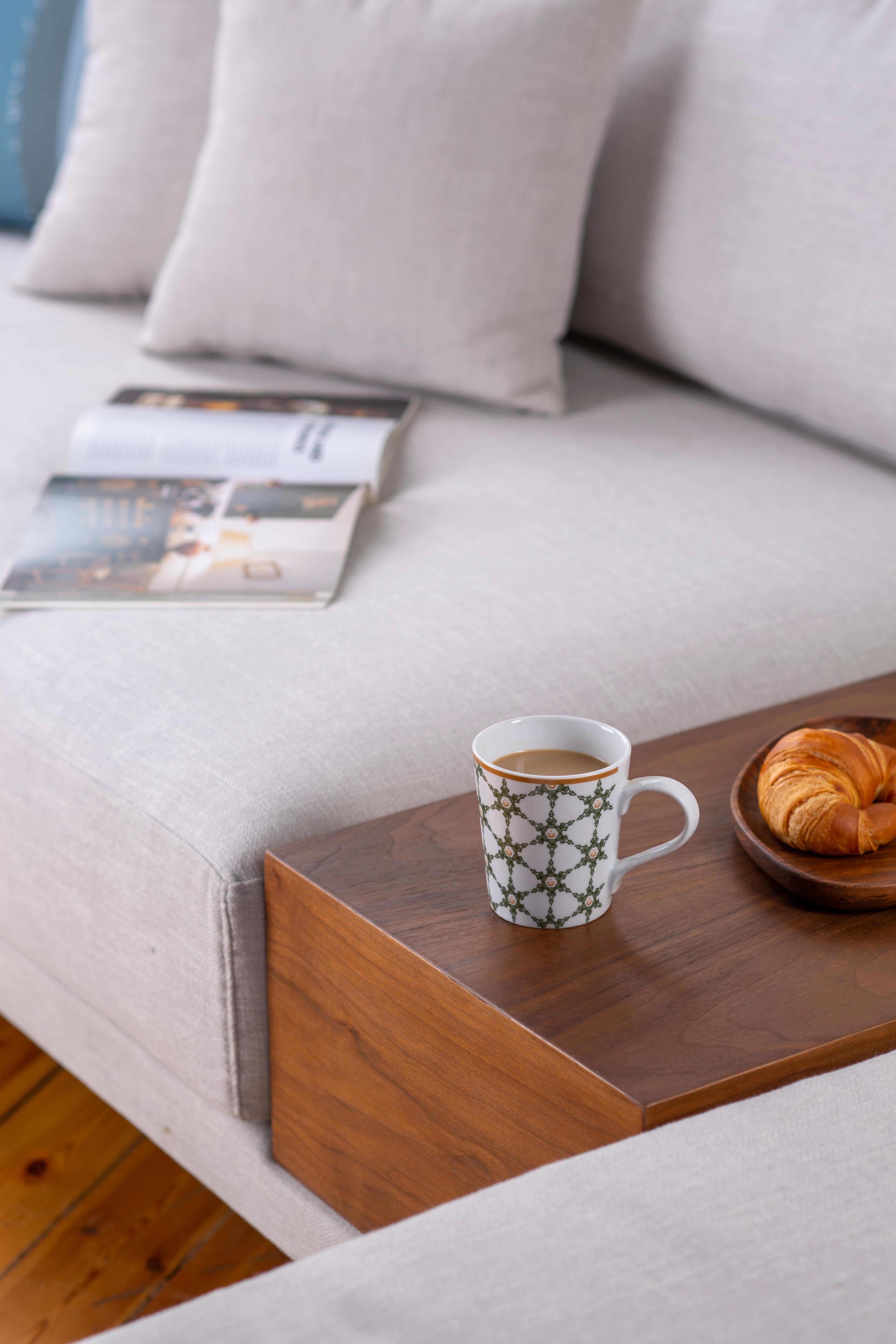 https://a.1stdibscdn.com/l-shaped-sofa-with-built-in-walnut-side-table-with-foam-and-fiber-filling-for-sale-picture-4/f_58022/f_251094521630341391863/Floating_Sofa_Details_master.jpg