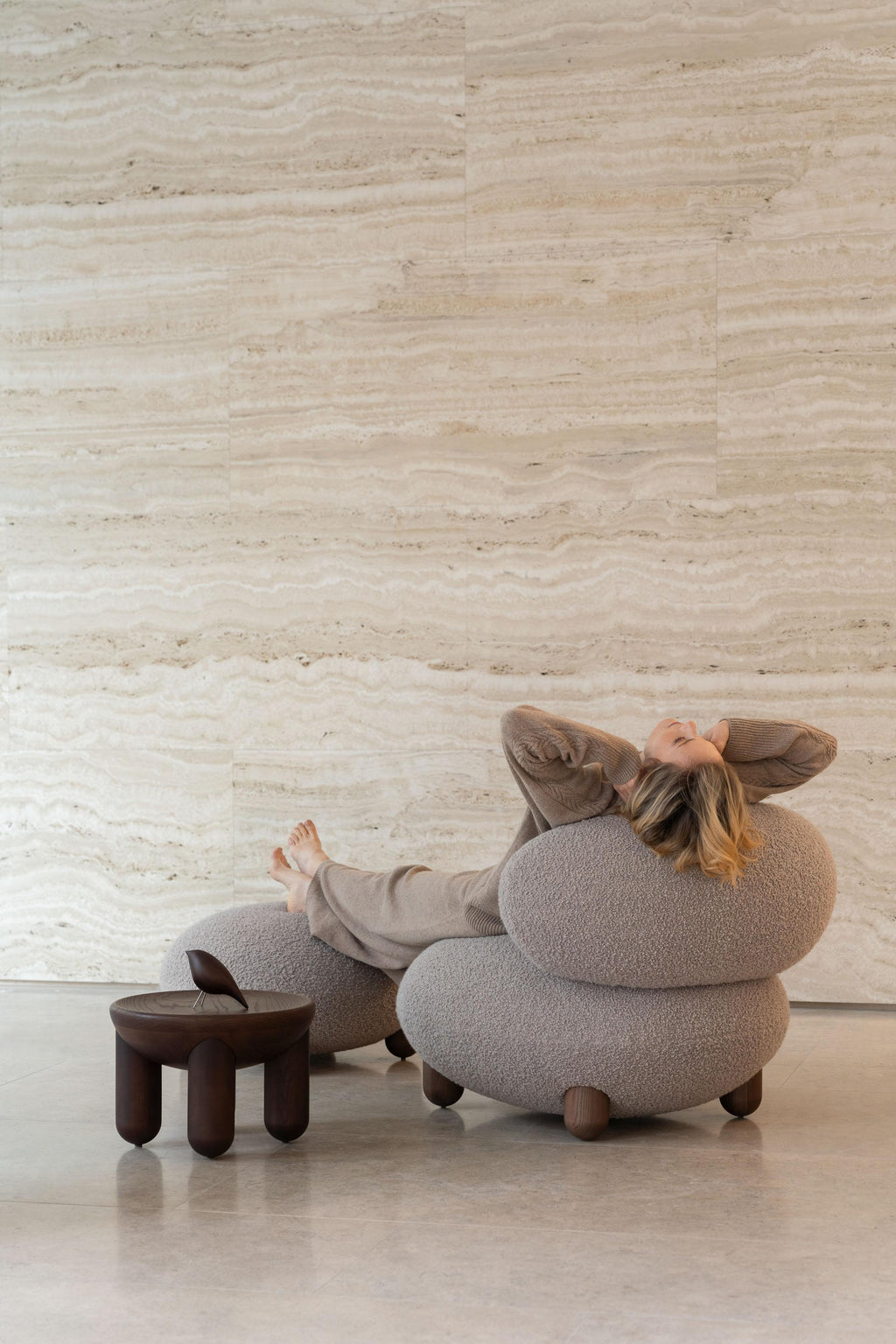 https://a.1stdibscdn.com/modern-flock-lounge-chair-in-dedar-nimbus-boucle-by-noom-for-sale-picture-4/f_42321/f_440910421742254826012/Flock_Lounge_Chair_in_Dedar_Nimbus_003_by_NOOM_22__master.jpg