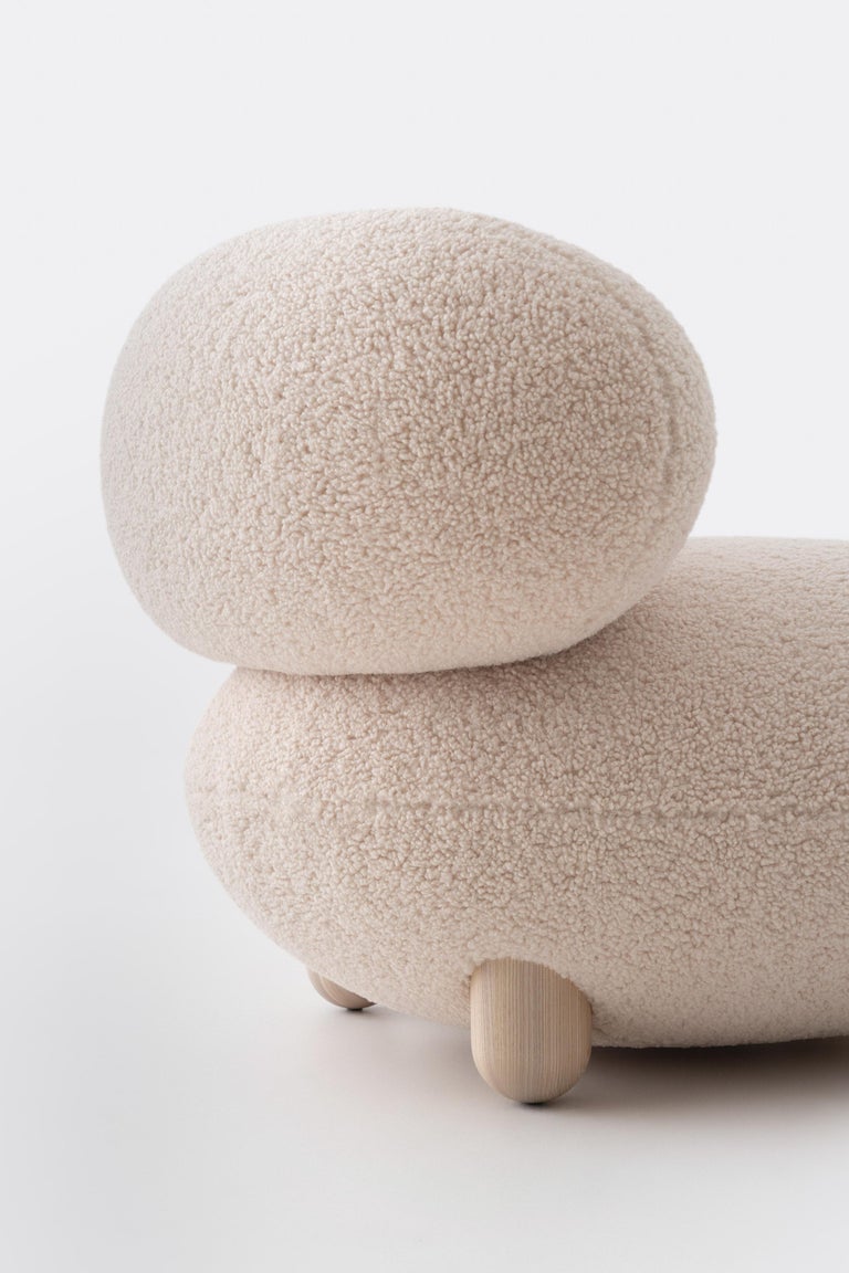 https://a.1stdibscdn.com/modern-flock-lounge-chair-fluffy-edition-in-faux-sheepskin-by-noom-for-sale-picture-18/f_42321/f_440903221742249984641/Flock_Lounge_Chair_in_Medo_fabric_by_NOOM_10__master.jpg?width=768