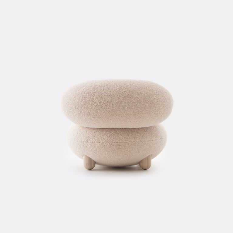 https://a.1stdibscdn.com/modern-flock-lounge-chair-fluffy-edition-in-faux-sheepskin-by-noom-for-sale-picture-7/f_42321/f_440903221742249981956/Flock_Lounge_Chair_in_Medo_fabric_by_NOOM_5__master.jpg?width=768