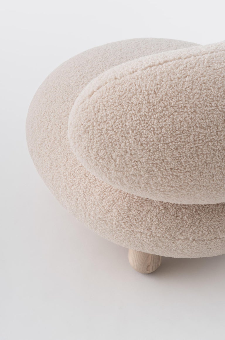 https://a.1stdibscdn.com/modern-flock-lounge-chair-fluffy-edition-in-faux-sheepskin-by-noom-for-sale-picture-9/f_42321/f_440903221742249982131/Flock_Lounge_Chair_in_Medo_fabric_by_NOOM_7__master.jpg?width=768