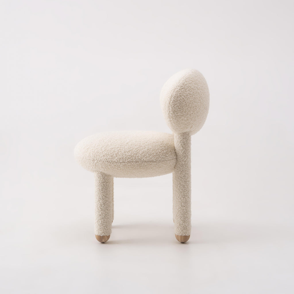 https://a.1stdibscdn.com/modern-dining-chair-flock-cs1-in-dedar-nimbus-boucle-fabric-by-noom-for-sale-picture-13/f_42321/f_367413821698008918353/Flock_chair_CS1_by_NOOM_5__master.jpg