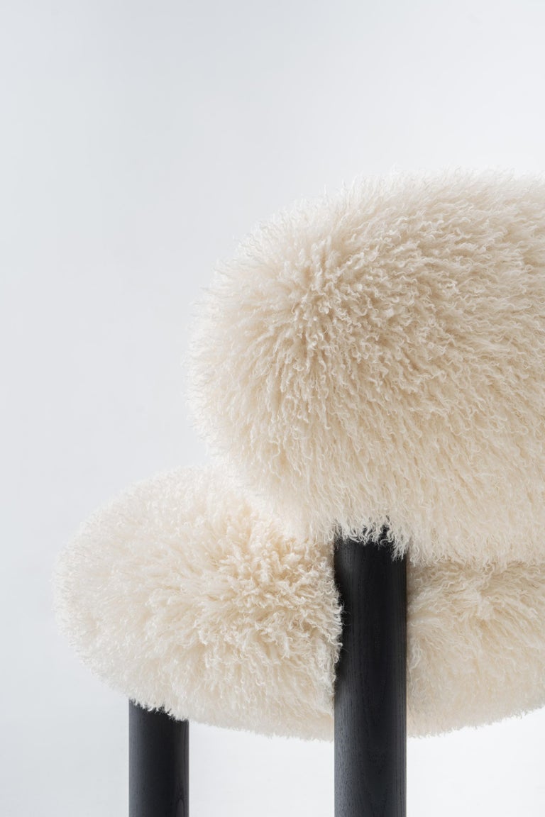https://a.1stdibscdn.com/modern-dining-chair-flock-cs2-fluffy-edition-in-premium-faux-fur-by-noom-for-sale-picture-4/f_42321/f_441094321742374563862/_Flock_chair_CS2_Fluffy_Edition_by_NOOM_8__master.jpg?width=768