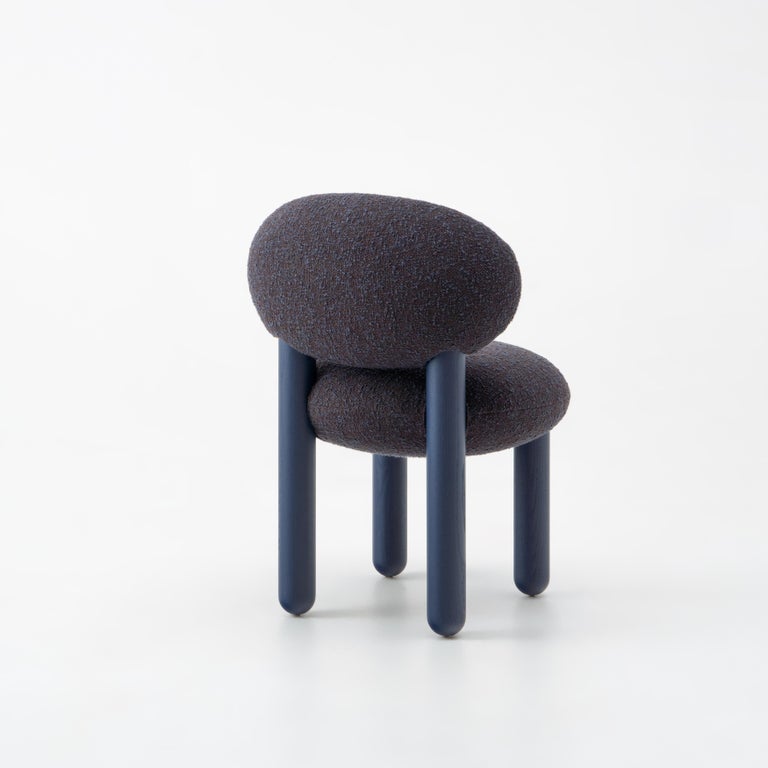 https://a.1stdibscdn.com/contemporary-dining-chair-flock-cs2-by-noom-yellow-brown-legs-for-sale-picture-8/32076752/f_391268921712214784999/Flock_chair_CS2_by_NOOM_11_master_master.jpg?width=768