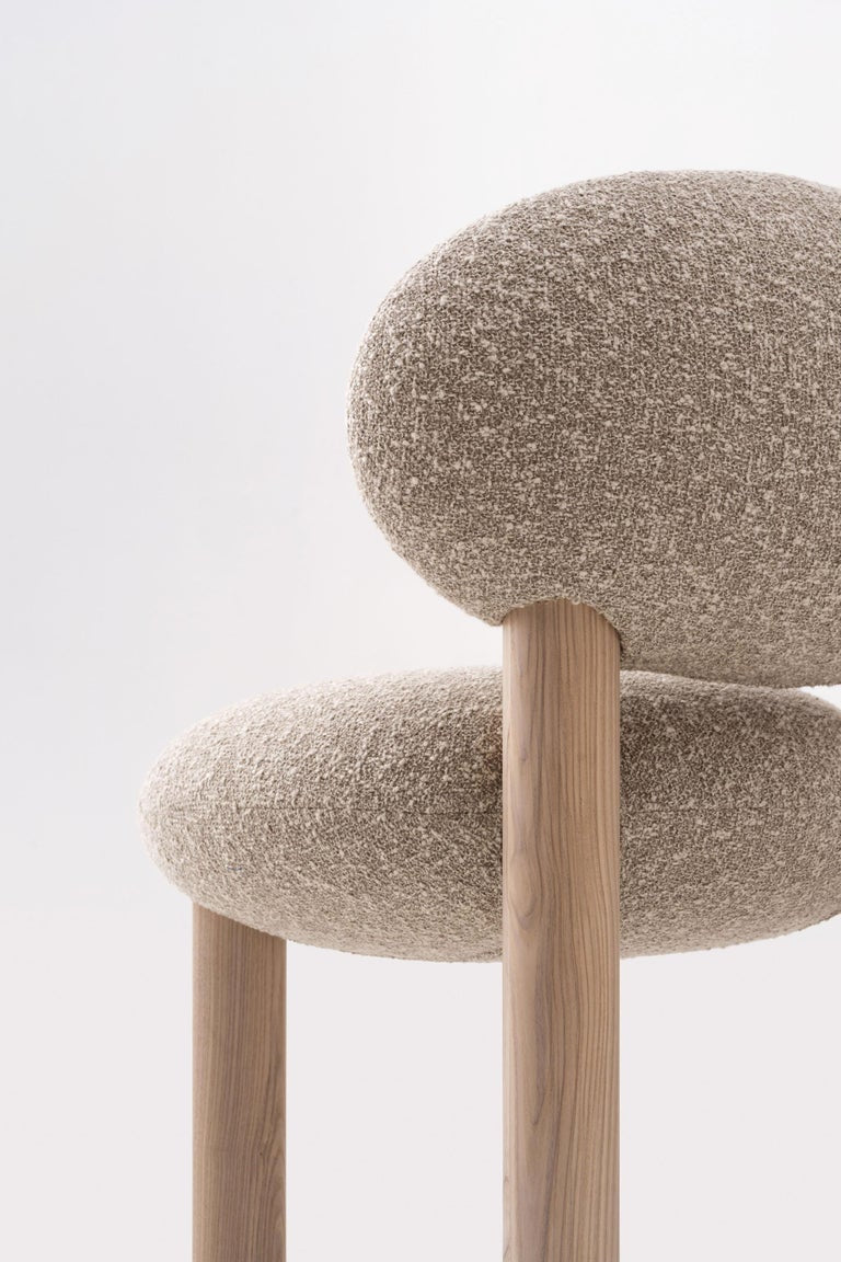 https://a.1stdibscdn.com/modern-dining-chair-flock-cs2-in-kvadrat-zero-fabric-by-noom-for-sale-picture-14/f_42321/f_371375421750771113058/Flock_chair_CS2_by_NOOM_18__master.jpg?width=768