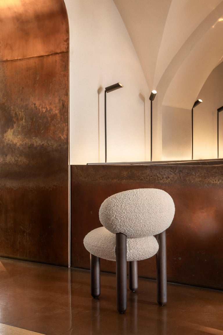 https://a.1stdibscdn.com/modern-dining-chair-flock-cs2-in-kvadrat-zero-fabric-by-noom-for-sale-picture-15/f_42321/f_371375421700237692702/_Flock_chairs_by_NOOM_in_Samna_restaurant_by_YOD_Group_9__master.jpg?width=768