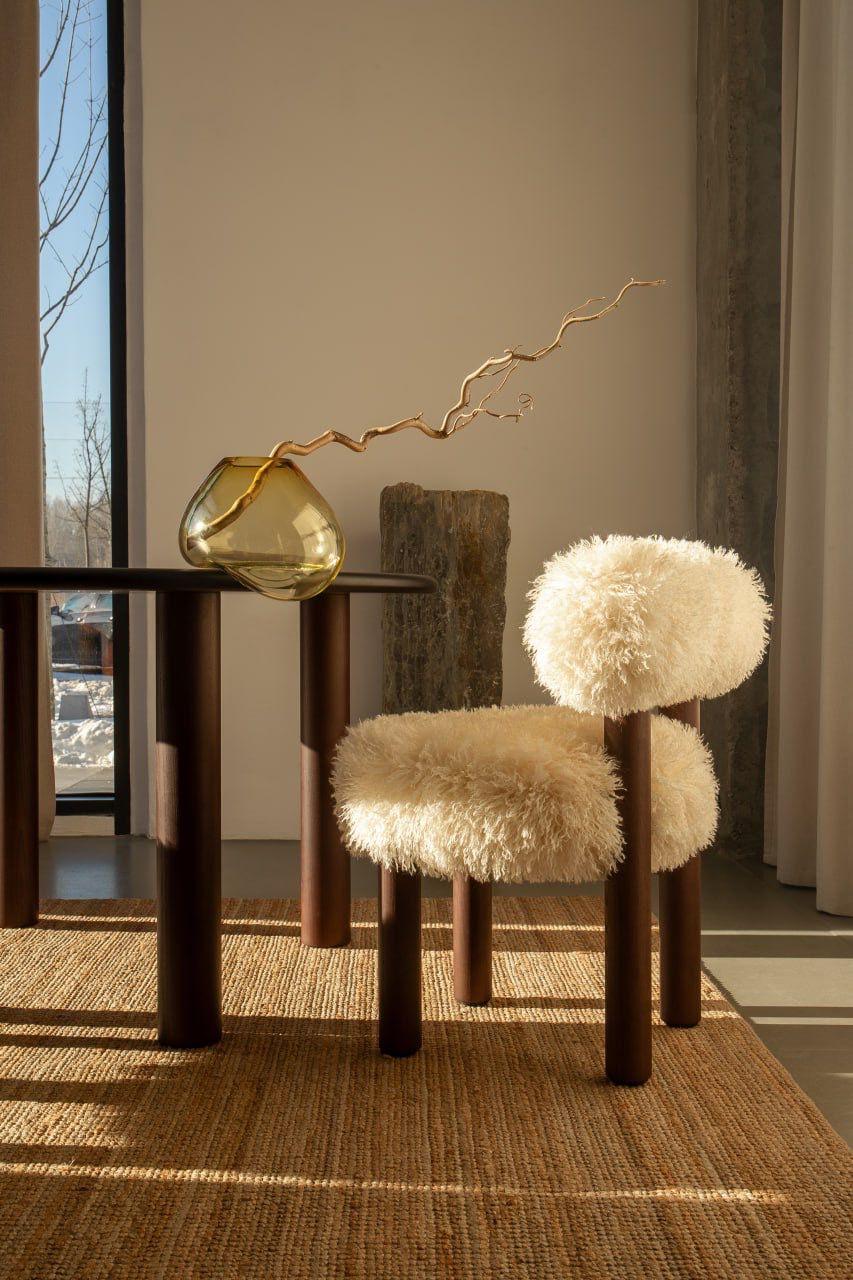 https://a.1stdibscdn.com/contemporary-dining-chair-fluffy-by-noom-gropius-cs2-white-for-sale-picture-3/f_31233/f_387210621709718223666/Fluffy_3_master.jpeg