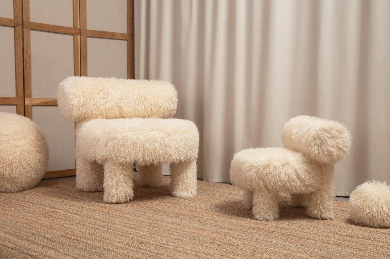 https://a.1stdibscdn.com/contemporary-dining-chair-fluffy-by-noom-gropius-cs2-white-for-sale-picture-15/f_31233/f_387210621709718225558/Fluffy_8_master.jpeg