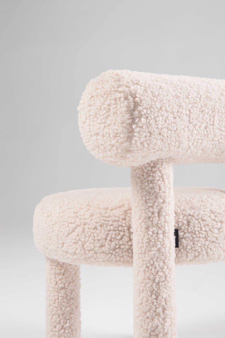 https://a.1stdibscdn.com/modern-baby-gropius-chair-cs1-fluffy-edition-in-faux-sheepskin-by-noom-for-sale-picture-8/f_42321/f_423394521731762265636/Fluffy_Baby_Chair_Gropius_CS1_in_Medo_Faux_Sheepskin_5__master.jpg?width=768