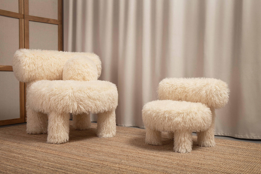 https://a.1stdibscdn.com/modern-low-chair-gropius-cs1-fluffy-in-premium-azur-pink-faux-fur-by-noom-for-sale-picture-2/f_42321/f_424872421732668712523/Fluffy_Baby_Low_Chair_Gropius_CS1_in_Azur_Cotonneux_Faux_Fur_17__master.jpg