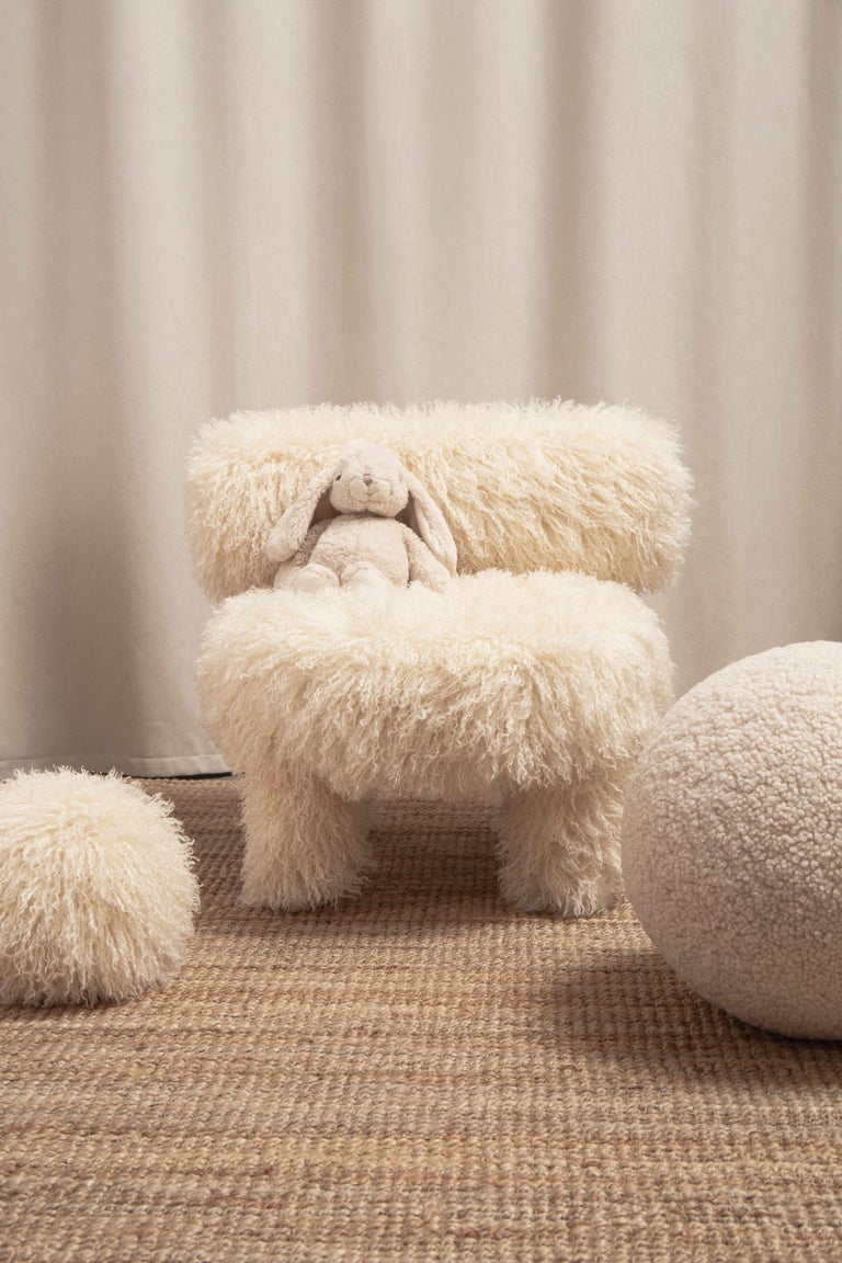 https://a.1stdibscdn.com/modern-baby-gropius-low-chair-cs1-fluffy-edition-in-faux-sheepskin-by-noom-for-sale-picture-17/f_42321/f_423394821731763060234/Fluffy_Baby_Low_Chair_Gropius_CS1_in_Azur_Cotonneux_Faux_Fur_6__master.jpg?width=768