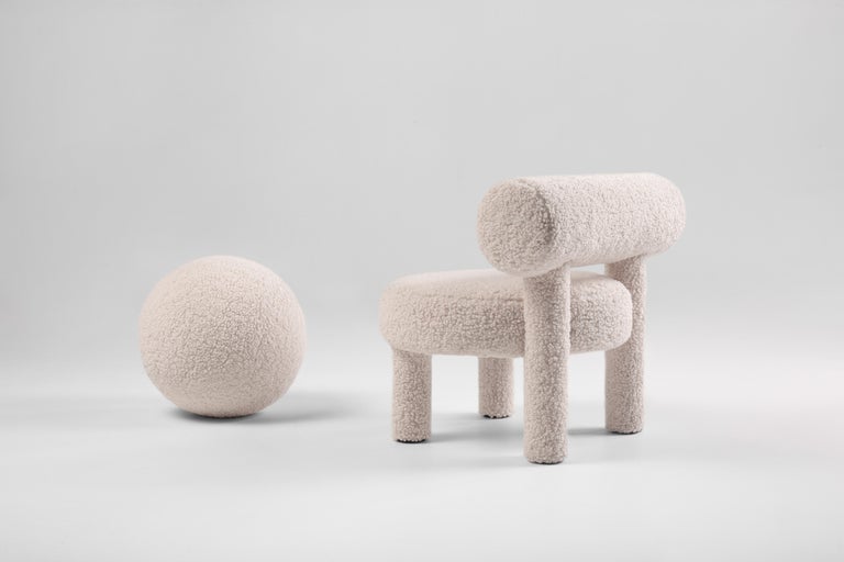 https://a.1stdibscdn.com/modern-baby-gropius-low-chair-cs1-fluffy-edition-in-faux-sheepskin-by-noom-for-sale-picture-8/f_42321/f_423394821731762707628/Fluffy_Baby_Low_Chair_Gropius_CS1_in_Medo_Faux_Sheepskin_7__master.jpg?width=768