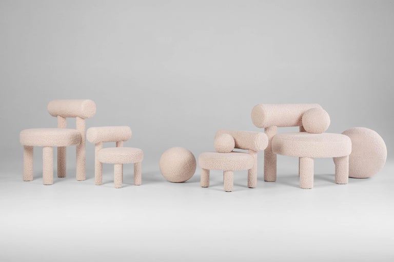 https://a.1stdibscdn.com/modern-baby-gropius-chair-cs1-fluffy-edition-in-faux-sheepskin-by-noom-for-sale-picture-15/f_42321/f_423394521731762367114/Fluffy_Chair_Gropius_CS1_in_Medo_Faux_Sheepskin_8__master.jpg?width=768