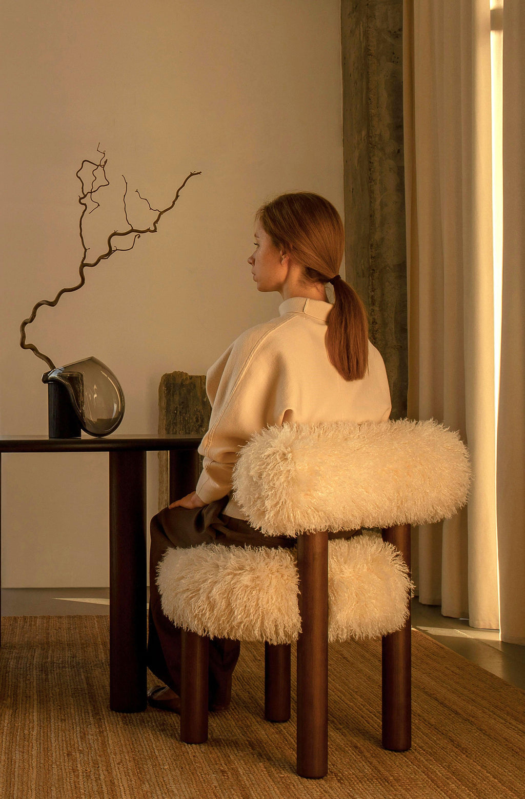 https://a.1stdibscdn.com/modern-dining-chair-gropius-cs2-fluffy-with-wooden-legs-in-azur-faux-fur-by-noom-for-sale-picture-12/f_42321/f_423057621731574604089/Fluffy_Chair_Gropius_CS2_in_Azur_Cotonneux_Faux_Fur_10_2_master.jpg