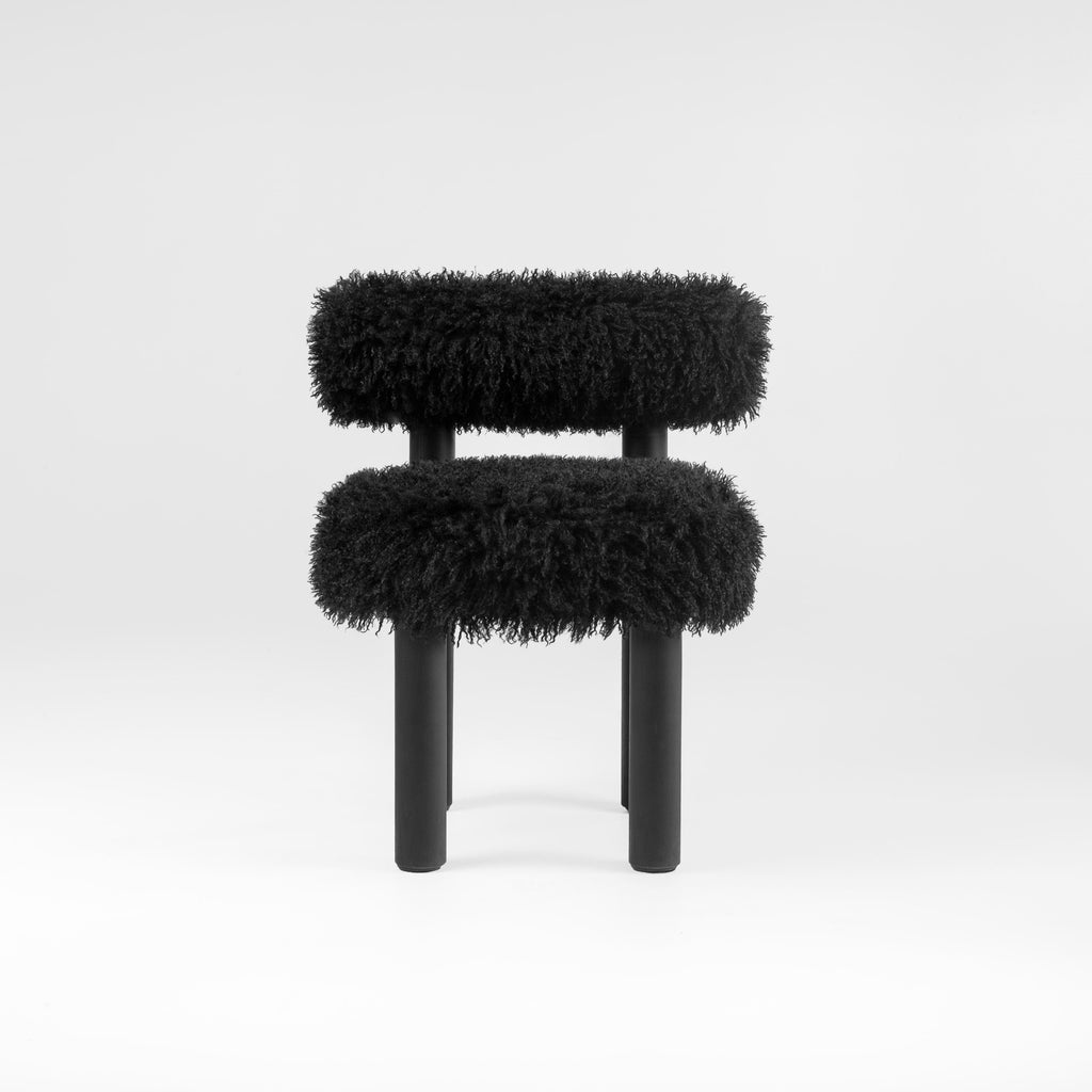 https://a.1stdibscdn.com/modern-dining-chair-gropius-cs2-fluffy-with-wooden-legs-in-azur-faux-fur-by-noom-for-sale-picture-4/f_42321/f_423057621731574720698/Fluffy_Chair_Gropius_CS2_in_Azur_Cotonneux_Faux_Fur_27__master.jpg