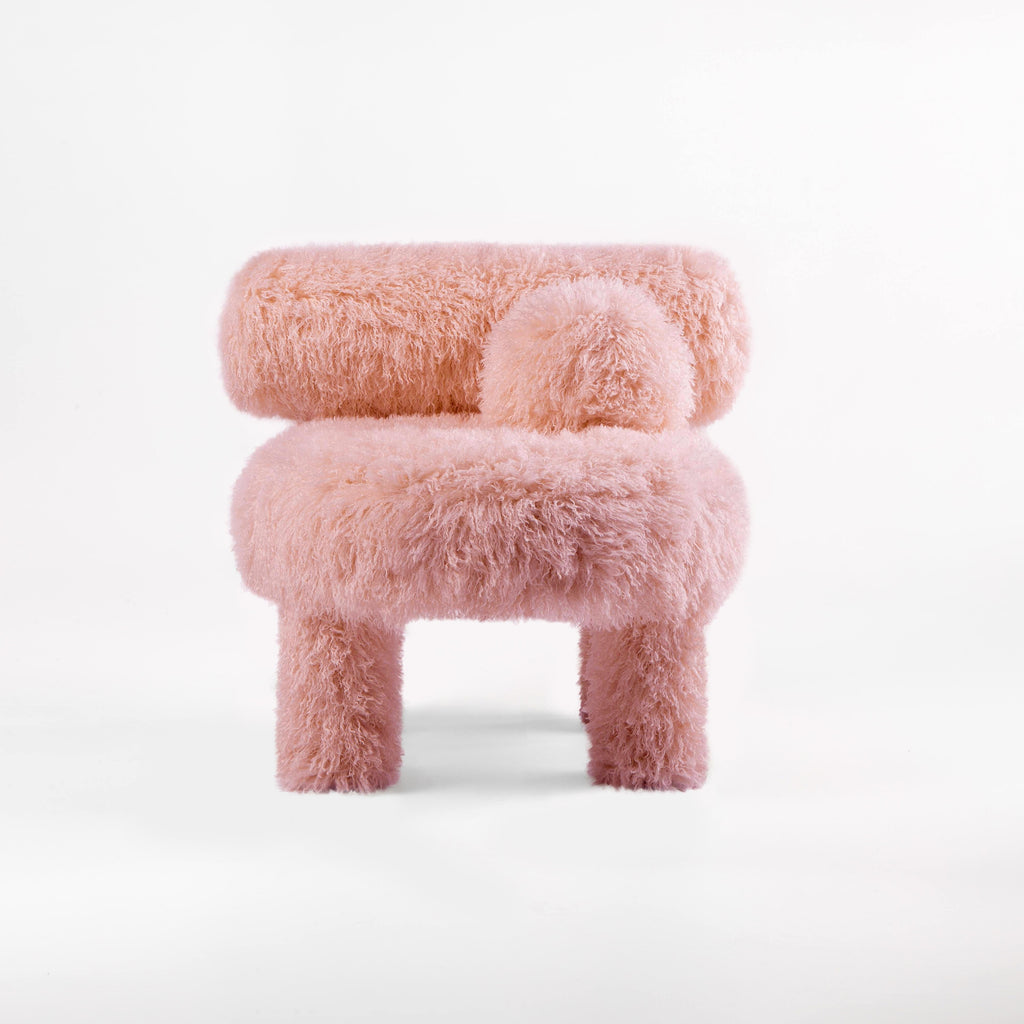 https://a.1stdibscdn.com/modern-low-chair-gropius-cs1-fluffy-in-premium-azur-pink-faux-fur-by-noom-for-sale-picture-3/f_42321/f_424872421732668755312/Fluffy_Low_Chair_Gropius_CS1_in_Azur_Cotonneux_Faux_Fur_02_master.jpg