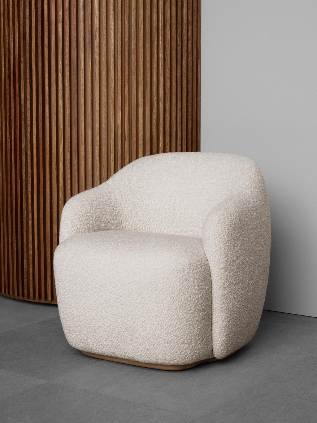 https://a.1stdibscdn.com/contemporary-armchair-barba-club-by-fogia-white-sheepskin-for-sale-picture-7/f_31233/f_488281321771236260549/Fogia_Collection_2019_studio176719_web_sRGB_master.jpg