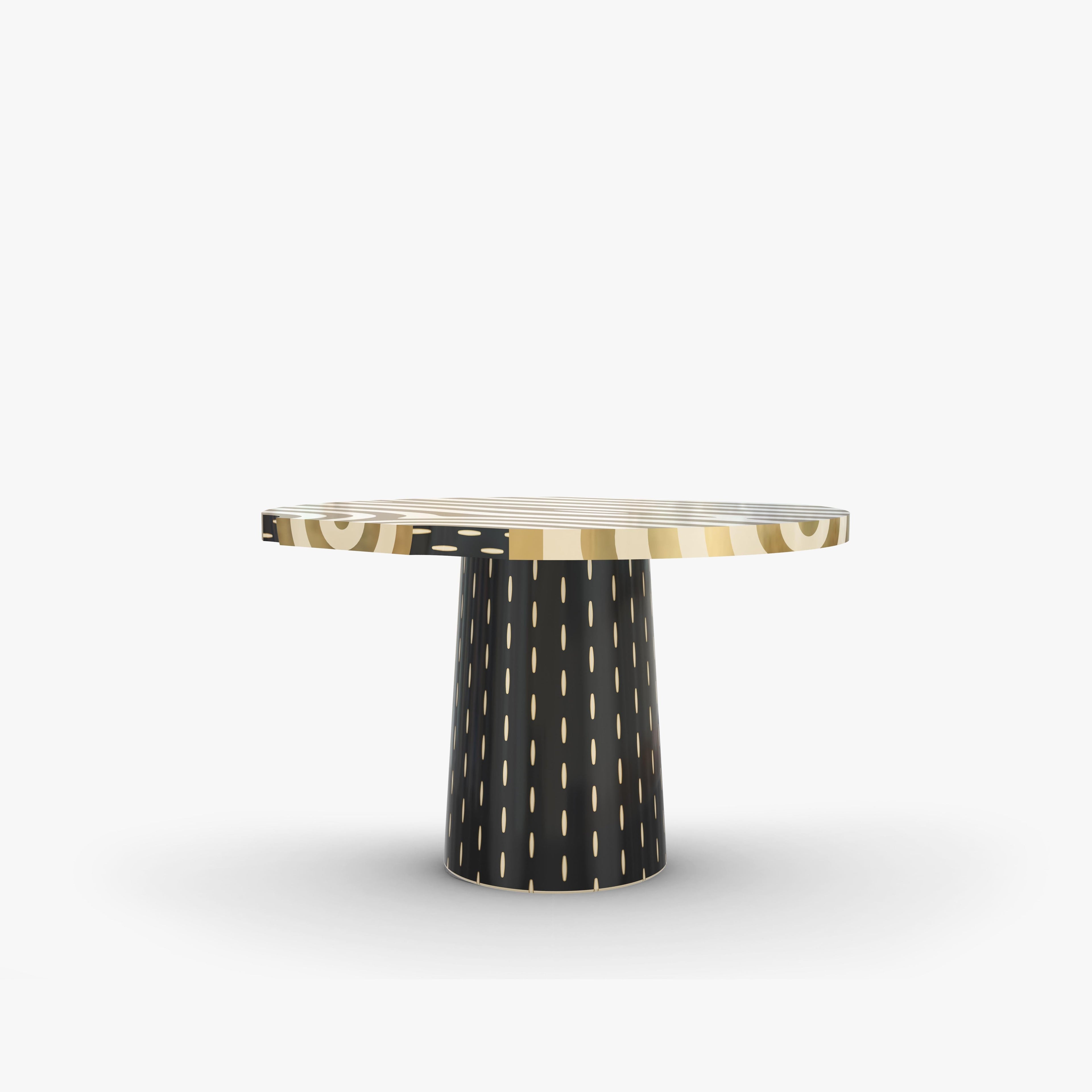 https://a.1stdibscdn.com/forest-round-dining-table-with-brass-inlay-by-marcantonio-for-sale-picture-2/f_51482/f_256798121634023085044/Forest_Table_001_master.jpg
