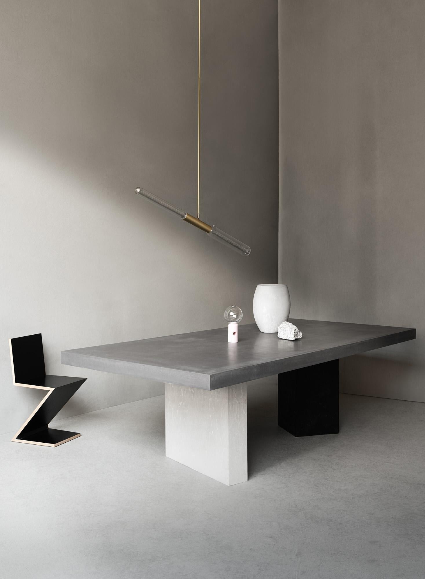 https://a.1stdibscdn.com/euclide-concrete-table-for-sale-picture-2/f_38941/f_126561121541962928480/Forma_and_Cemento_202_Euclide_master.jpg