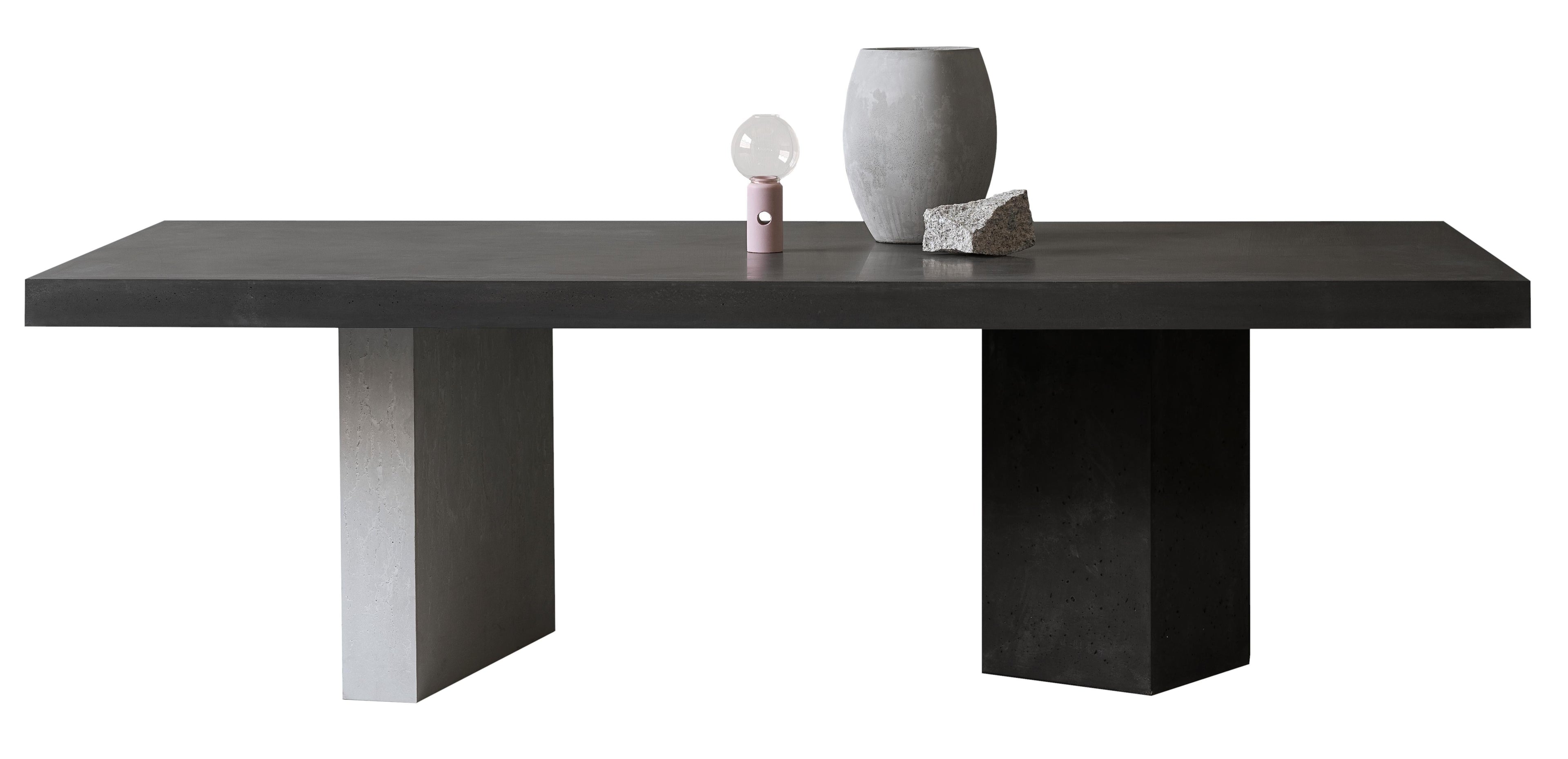 https://a.1stdibscdn.com/euclide-concrete-table-for-sale-picture-6/f_38941/f_126561121544087782478/FormaandCemento_Euclide_Design_Valerio_Ciampicacigli_master.jpg