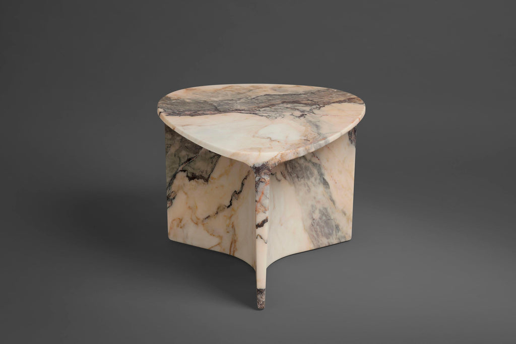 https://a.1stdibscdn.com/carv-occasional-table-in-calacatta-viola-es-by-daniel-fintzi-for-formar-for-sale-picture-3/f_76782/f_390223421711512145808/Formar0493_copy_master.jpg