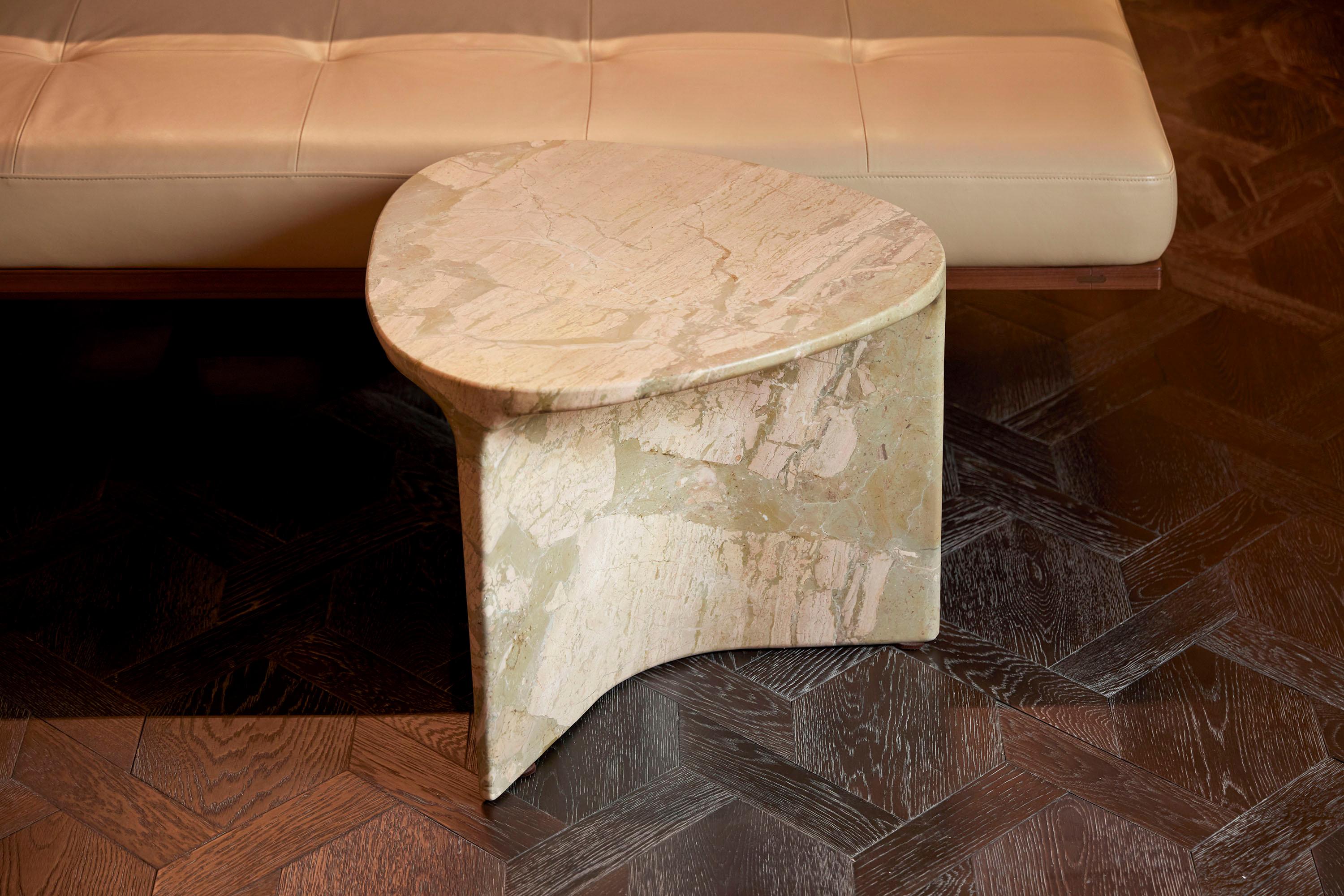https://a.1stdibscdn.com/carv-occasional-table-in-ceppo-monet-marble-by-daniel-fintzi-for-formar-for-sale-picture-5/f_76782/f_392255821712824452163/Formar0632_copy_master.jpg