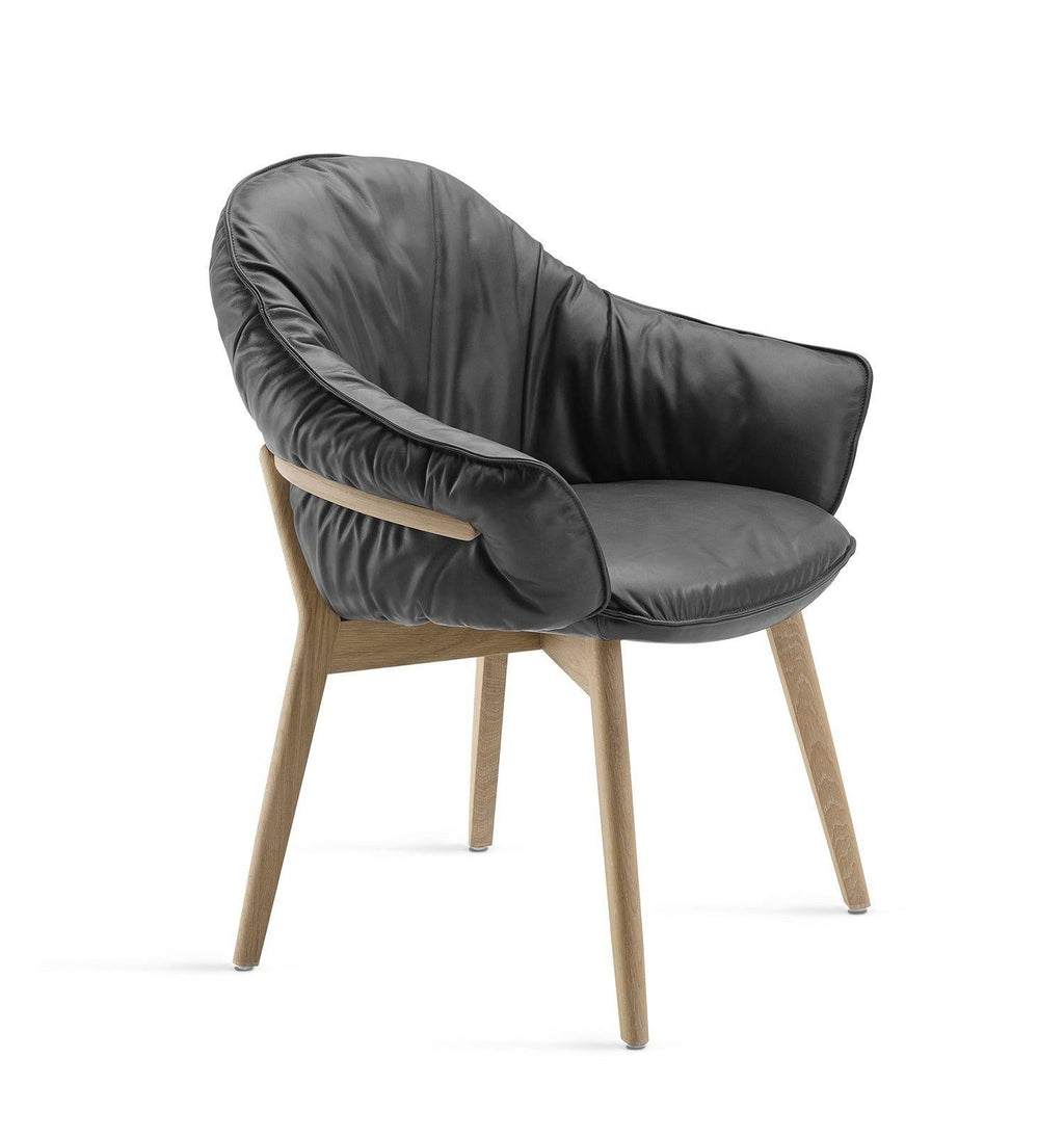 https://a.1stdibscdn.com/customizable-freifrau-marie-armchair-by-hoffmann-kahleyss-design-for-sale-picture-7/f_44652/f_464118521756151202378/Freifrau_Marie_Armchair_Sessel_1_master.jpg
