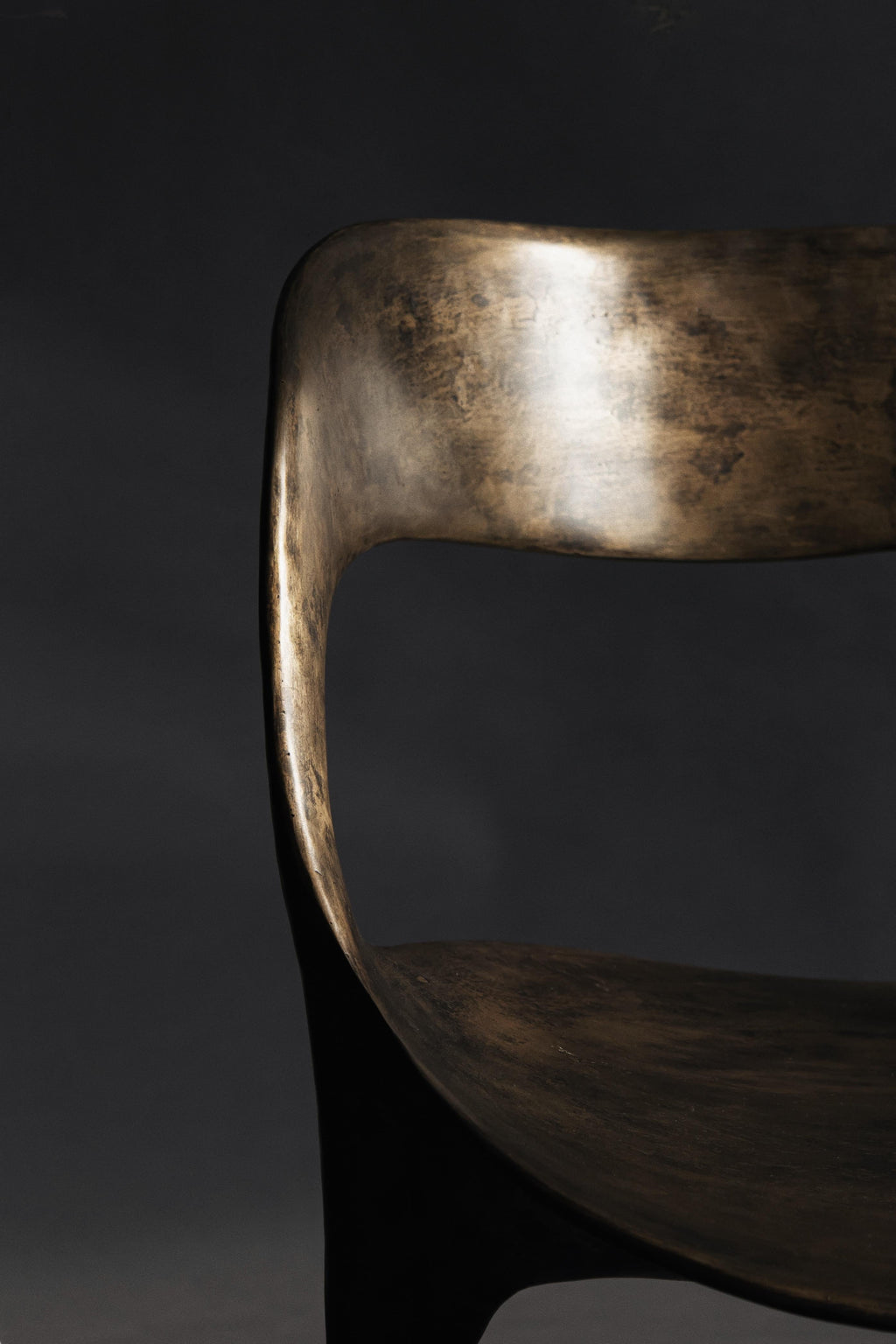 https://a.1stdibscdn.com/frequency-chair-by-sebastian-angeles-for-sale-picture-10/f_12192/f_349141321696340674310/Frequency_Sebasti_n_ngeles_Gris_12_master.JPG