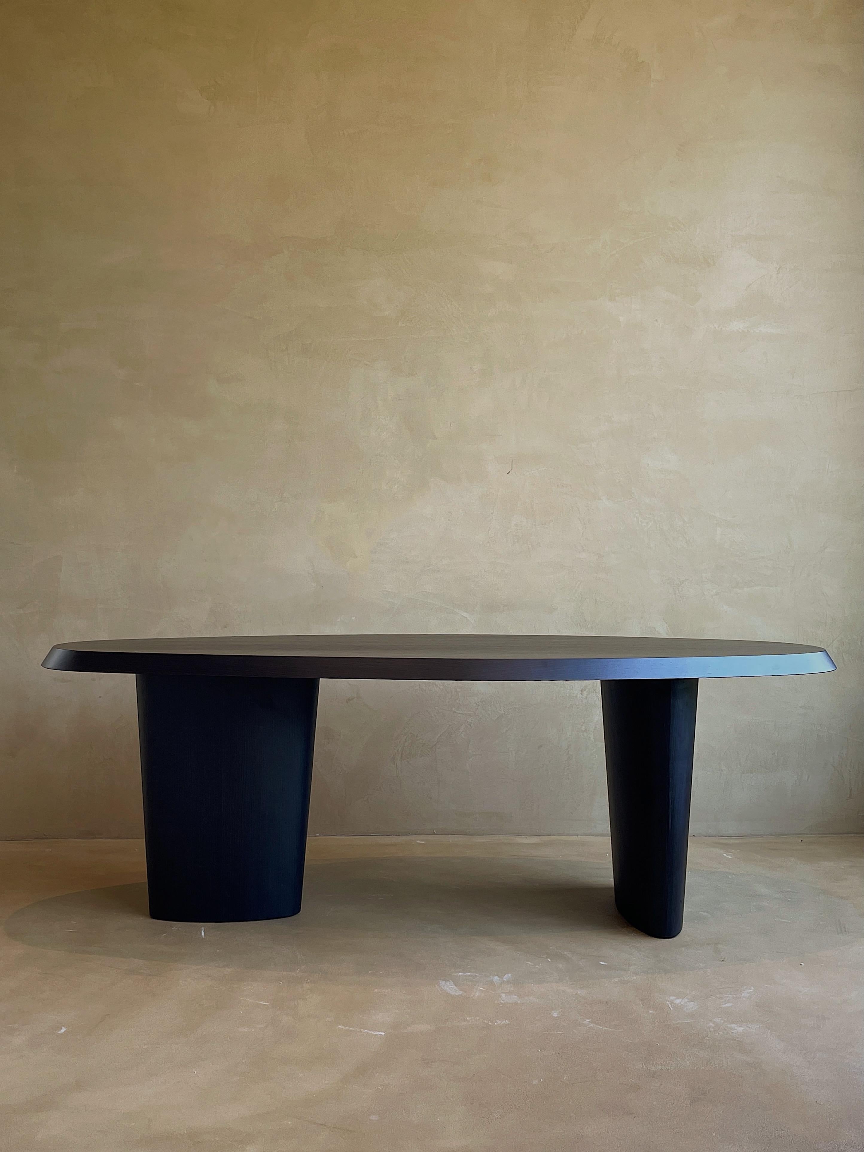 https://a.1stdibscdn.com/oval-dinning-table-by-karstudio-for-sale-picture-2/f_12192/f_327068421676044281368/FullSizeRender_29_master.jpg