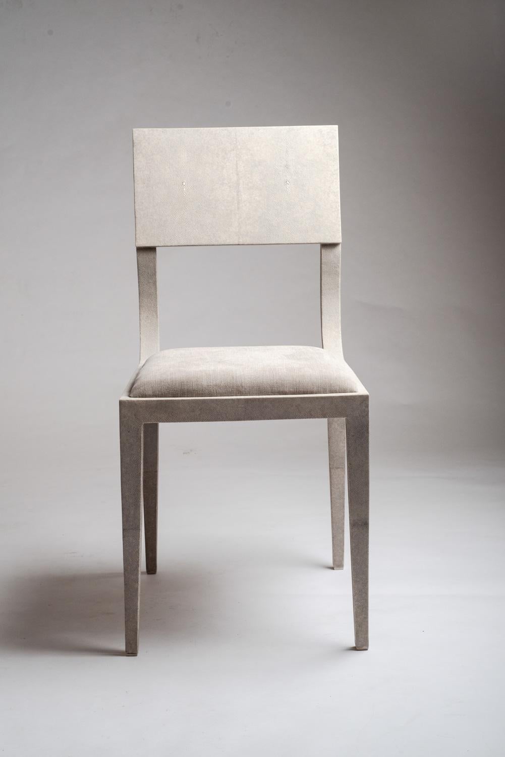 https://a.1stdibscdn.com/ry-augousti-lola-chair-in-antique-natu-for-sale-picture-3/f_45491/1551878054581/Furniture_Luxury_Barneys_Neiman_Marcus_Paris_New_York_Shagreen_Exotic_art_deco_ryaugousti_ry_augousti_103_rue_dubac_103ruedubac_nydc_newyorkdesigncenter_CH30_D1_V1_master.jpg