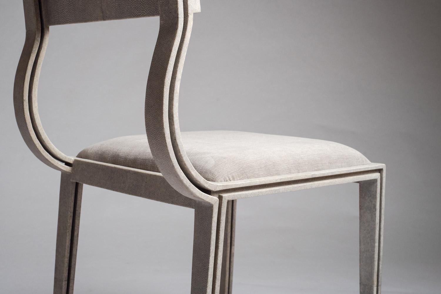 https://a.1stdibscdn.com/ry-augousti-lola-chair-in-antique-natu-for-sale-picture-5/f_45491/1551878063500/Furniture_Luxury_Barneys_Neiman_Marcus_Paris_New_York_Shagreen_Exotic_art_deco_ryaugousti_ry_augousti_103_rue_dubac_103ruedubac_nydc_newyorkdesigncenter_CH30_D1_V5_master.jpg