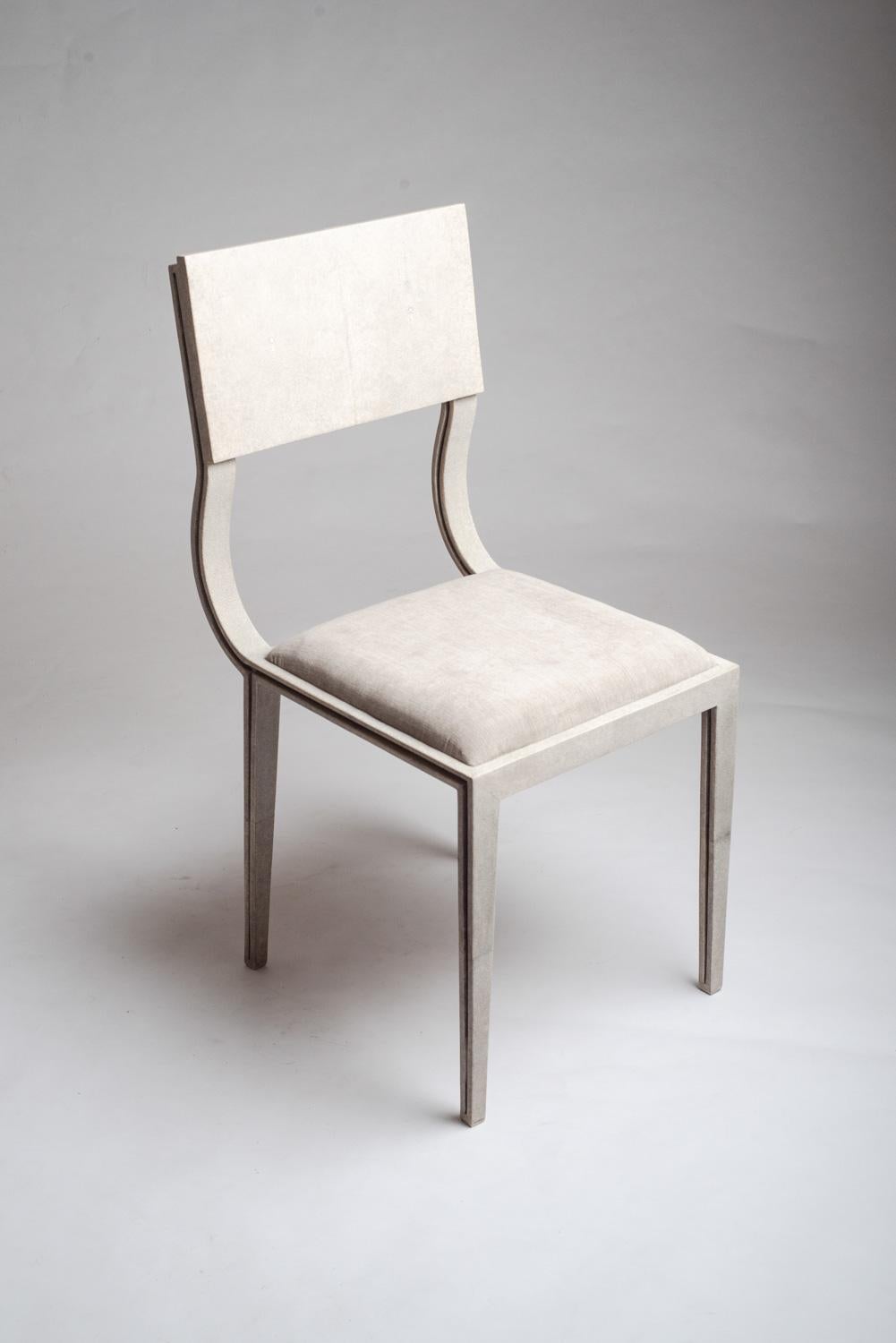 https://a.1stdibscdn.com/ry-augousti-lola-chair-in-antique-natu-for-sale-picture-7/f_45491/1551878067350/Furniture_Luxury_Barneys_Neiman_Marcus_Paris_New_York_Shagreen_Exotic_art_deco_ryaugousti_ry_augousti_103_rue_dubac_103ruedubac_nydc_newyorkdesigncenter_CH30_D1_V8_master.jpg