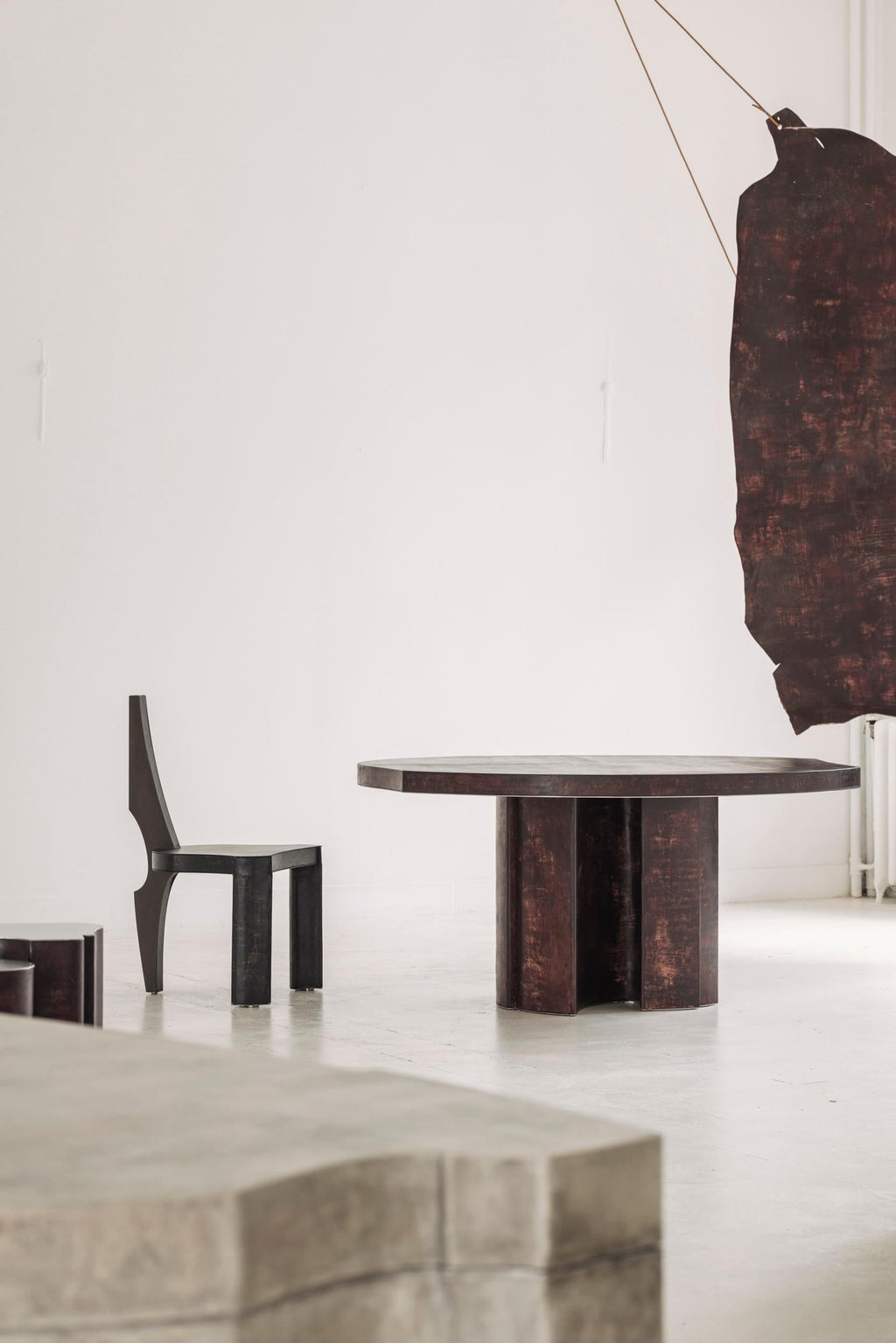 https://a.1stdibscdn.com/contemporary-fragment-dining-table-burgundy-patinated-leather-for-sale-picture-4/f_70152/f_437891521740471745378/_G6A0208_master.jpg