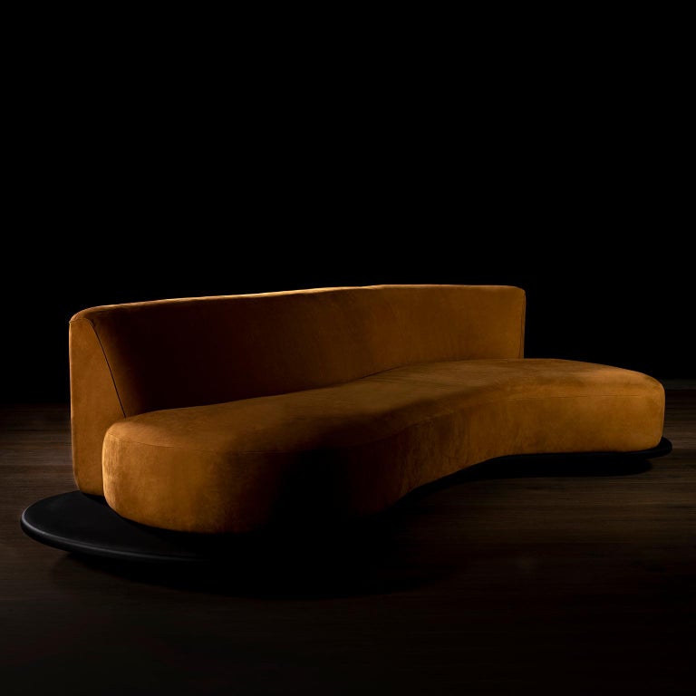 https://a.1stdibscdn.com/galapinhos-4-seat-sofa-american-oak-black-stain-nubuck-leather-caramel-for-sale-picture-5/f_53532/f_199265921613414216072/G703101_4_master.jpg?width=768