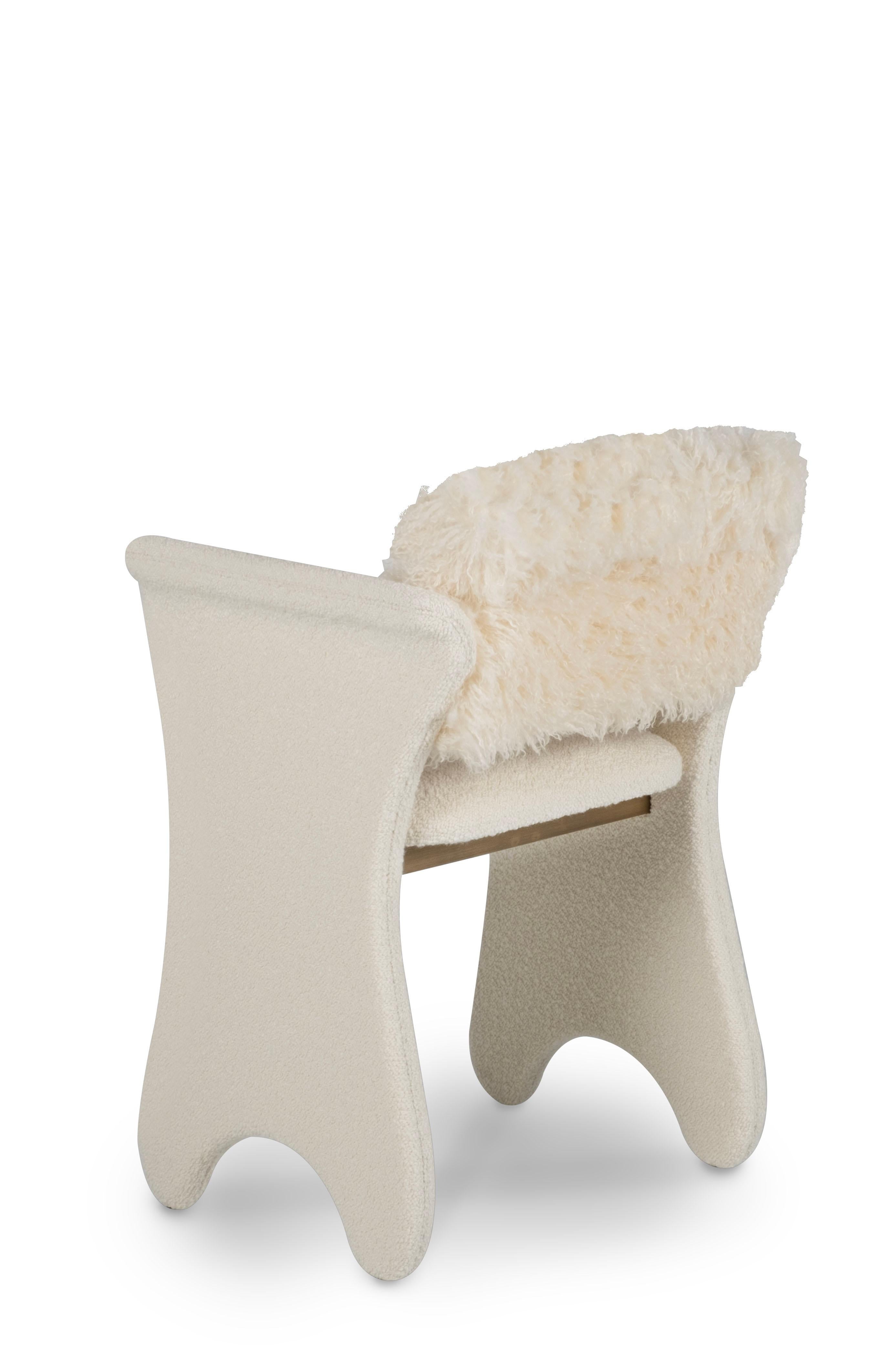 https://a.1stdibscdn.com/modern-set-2-timeless-chairs-boucle-faux-fur-handmade-by-greenapple-for-sale-picture-8/f_53532/f_322709521694179820229/G703449_2_master.jpg