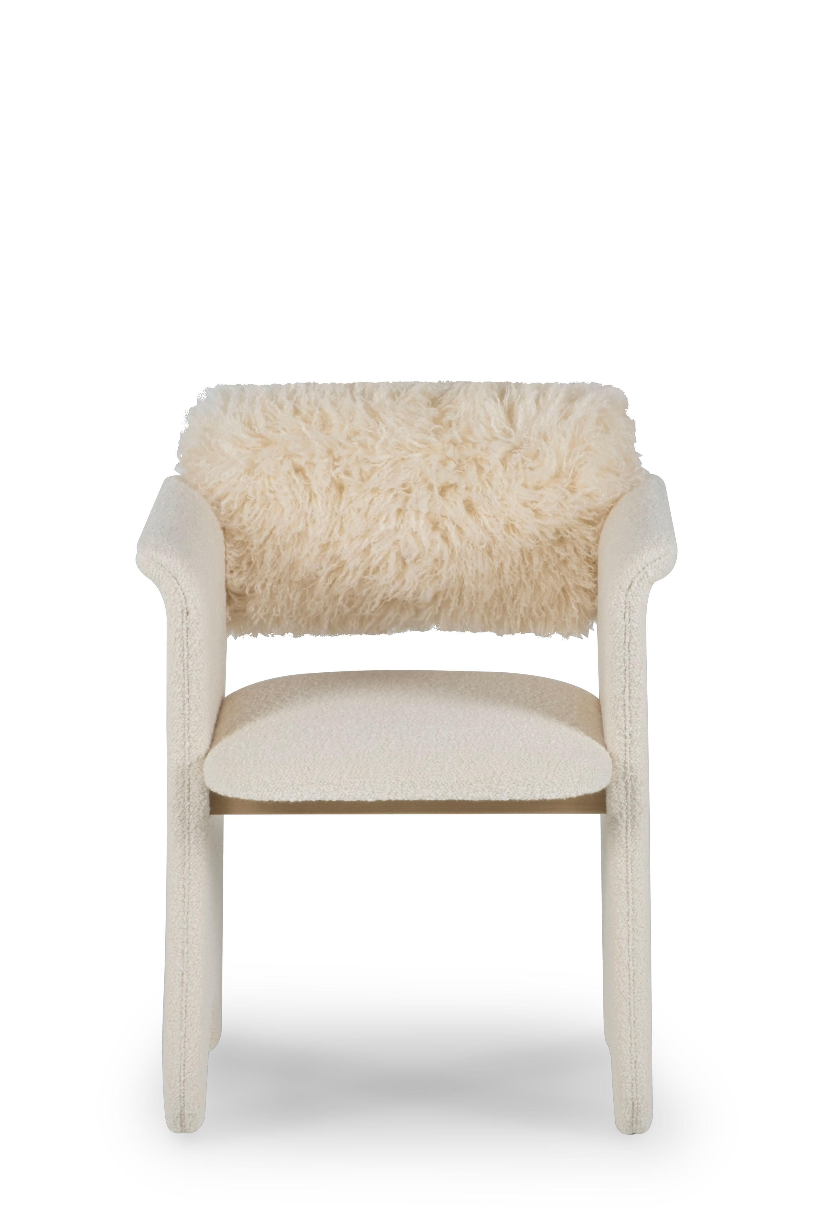 https://a.1stdibscdn.com/modern-set-2-timeless-chairs-boucle-faux-fur-handmade-by-greenapple-for-sale-picture-7/f_53532/f_322709521694179823968/G703449_master.jpg